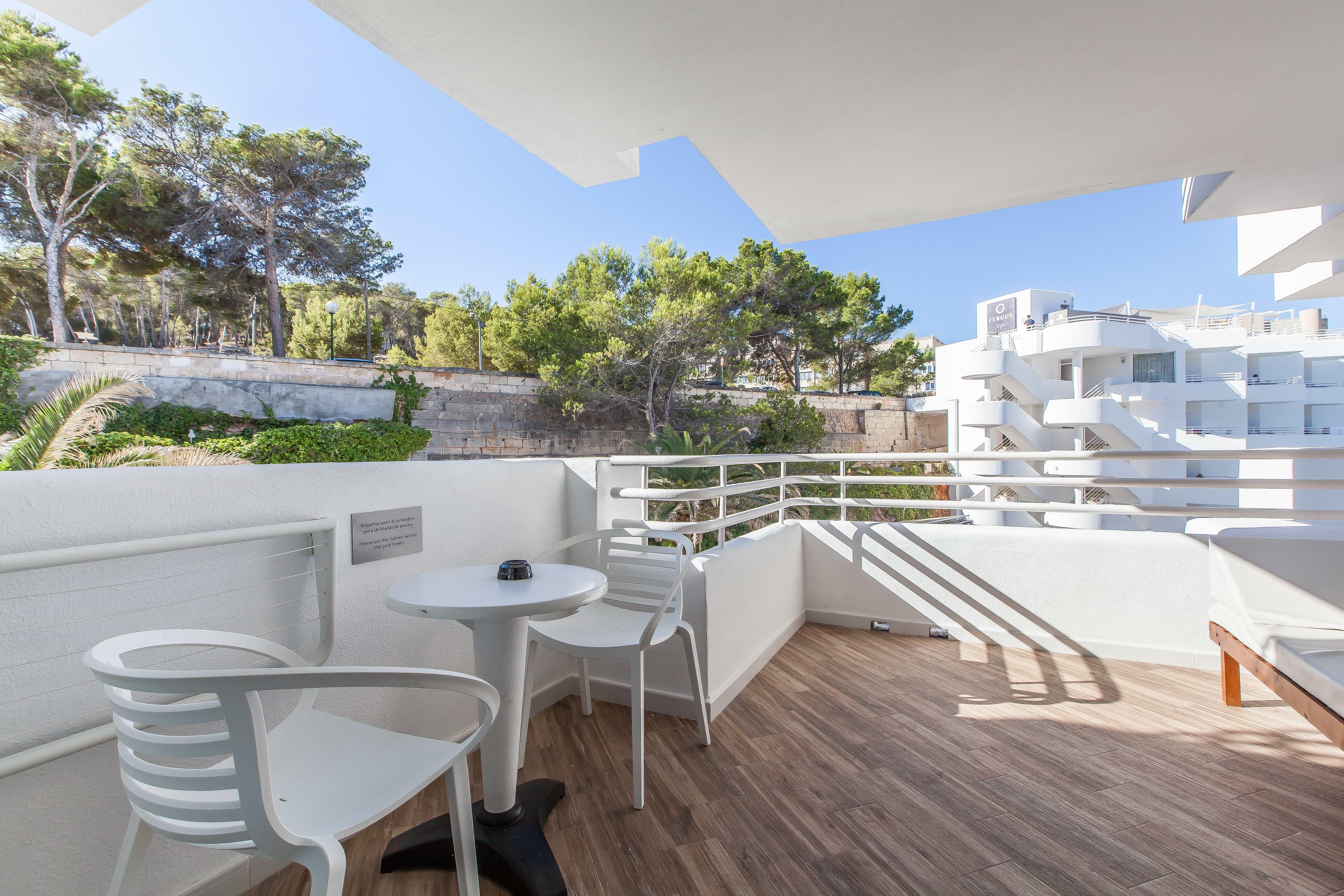 Fergus Style Cala Blanca Suites 산타 폰사 외부 사진