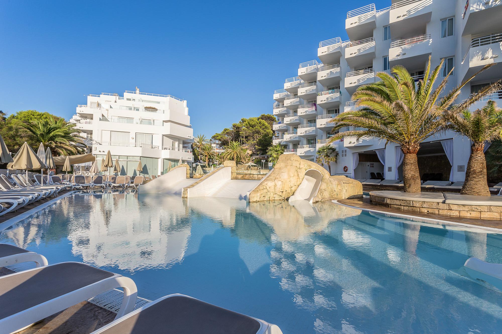 Fergus Style Cala Blanca Suites 산타 폰사 외부 사진