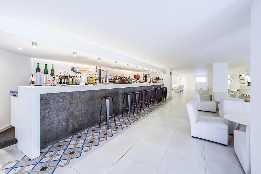 Fergus Style Cala Blanca Suites 산타 폰사 외부 사진